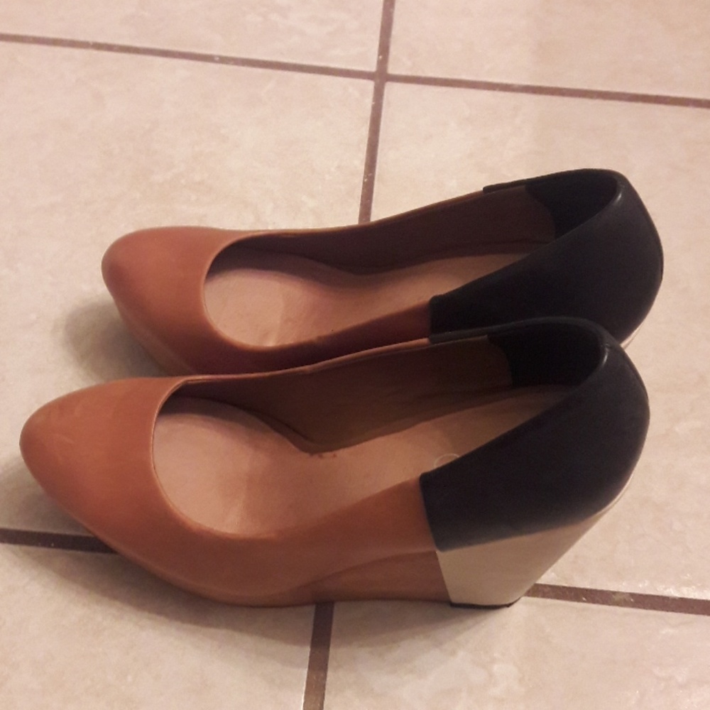 Aldo/ Color Block/ Wood/ Wedge Heels - Picture 4 of 8